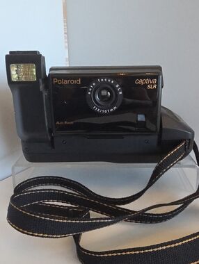 Vintage 99's Polaroid Captiva SLR -Display Use Only